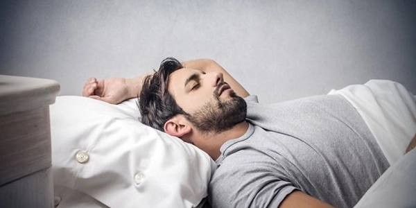 خواب کافی برای رشد مجدد ابرو