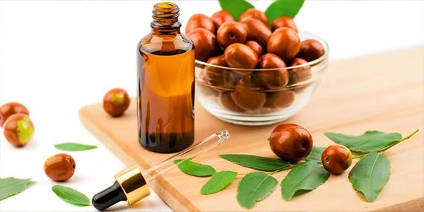 روغن جوجوبا برای تقویت ابرو